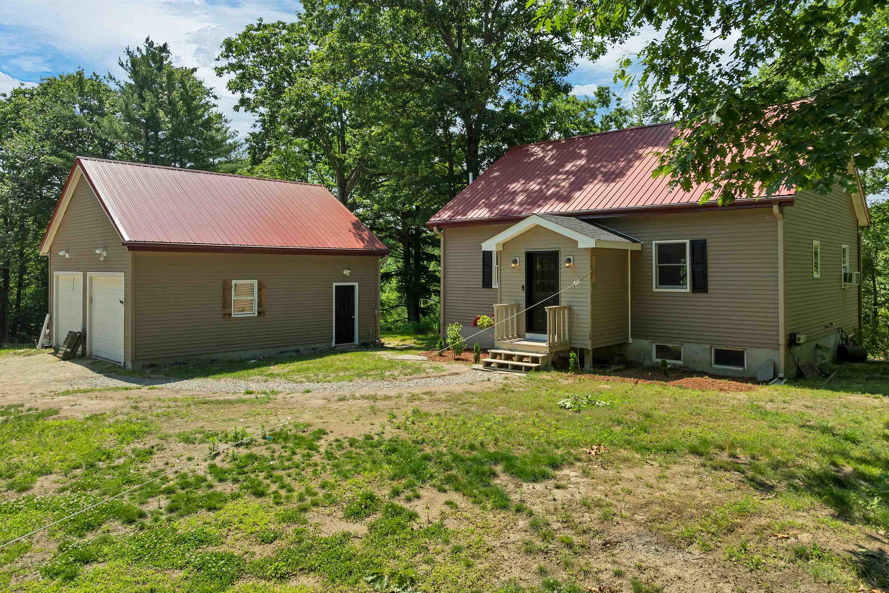 258 Pine River Road Effingham, NH 03882 - Photo 2 of 42