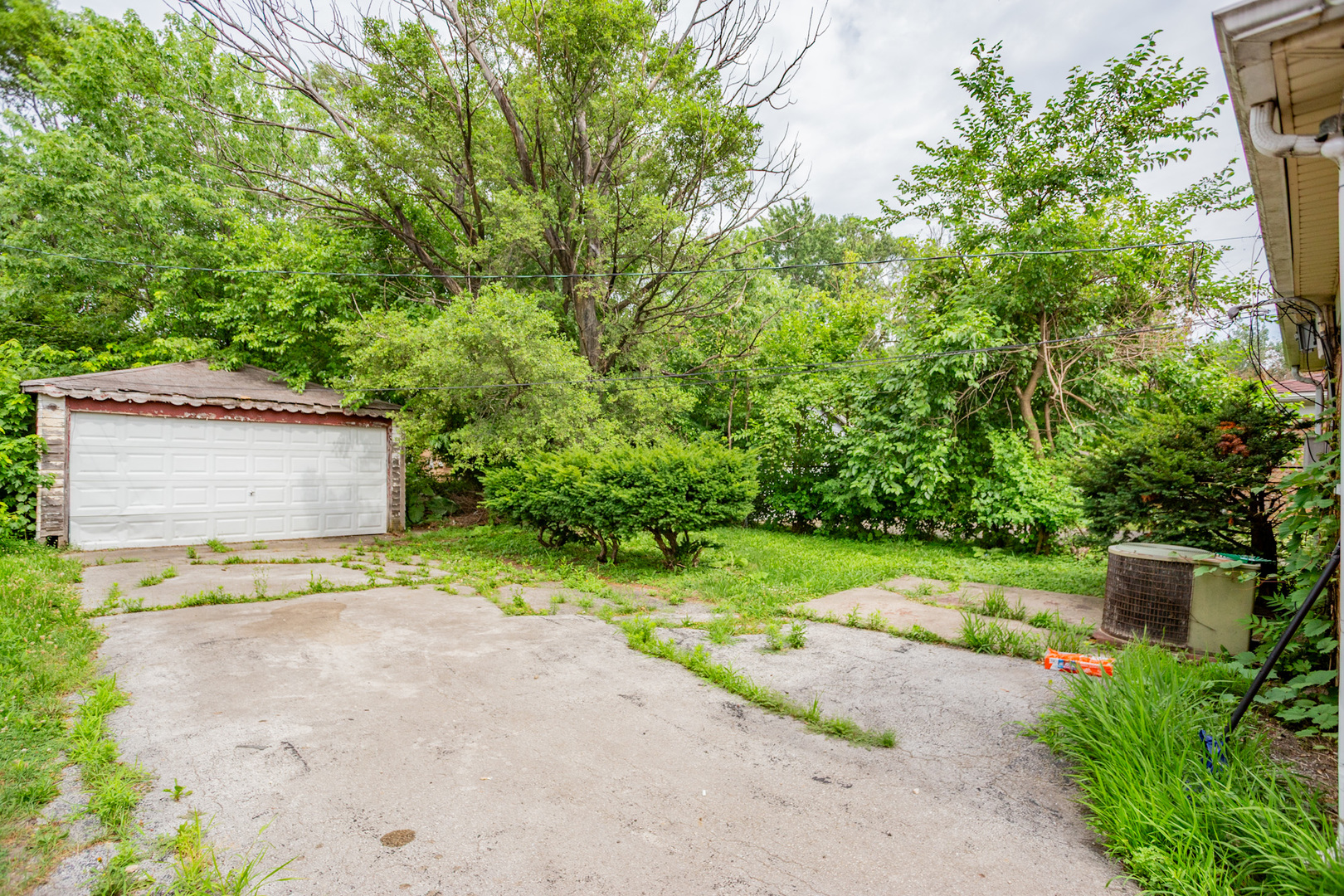 15533 Vincennes Road Phoenix, IL 60426 - Photo 19 of 20 Gallery Image 19