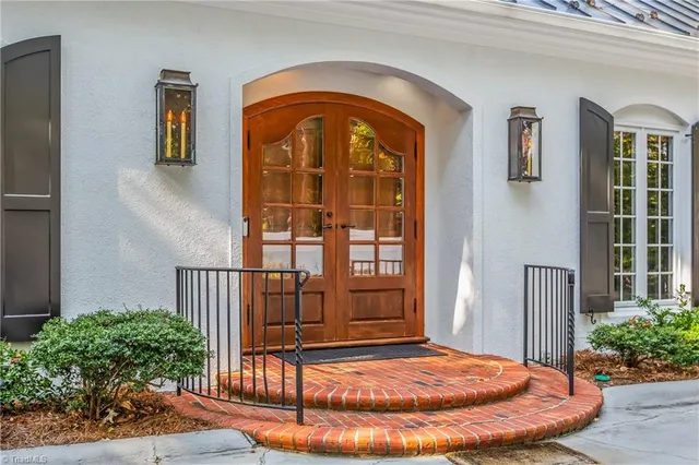 $1,050,000 | 1116 Ferndale Boulevard, High Point, NC 27262