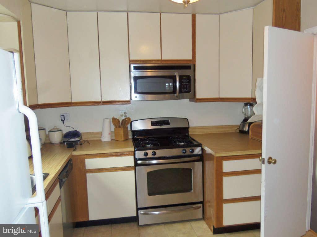 1603 Parham Road Silver Spring, MD 20903 - Photo 8 of 15 Kitchen