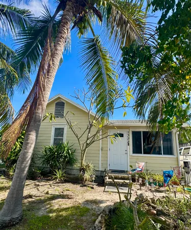 $3,100 | 1322 North M Street, Lake Worth Beach, FL 33460