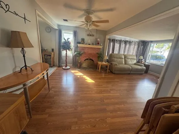 $3,100 | 1322 North M Street, Lake Worth Beach, FL 33460