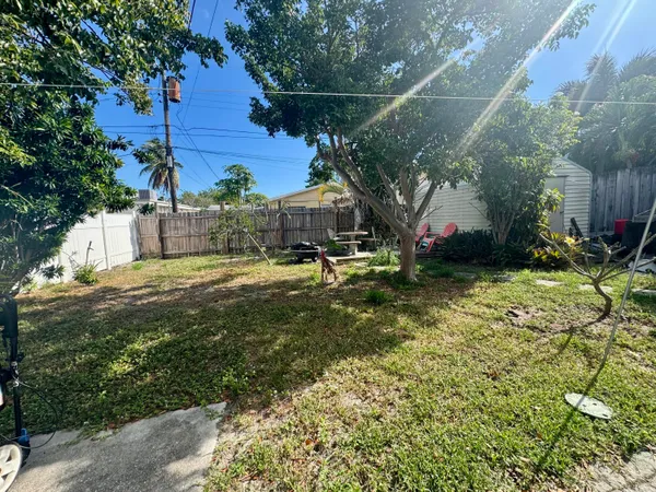 $3,100 | 1322 North M Street, Lake Worth Beach, FL 33460