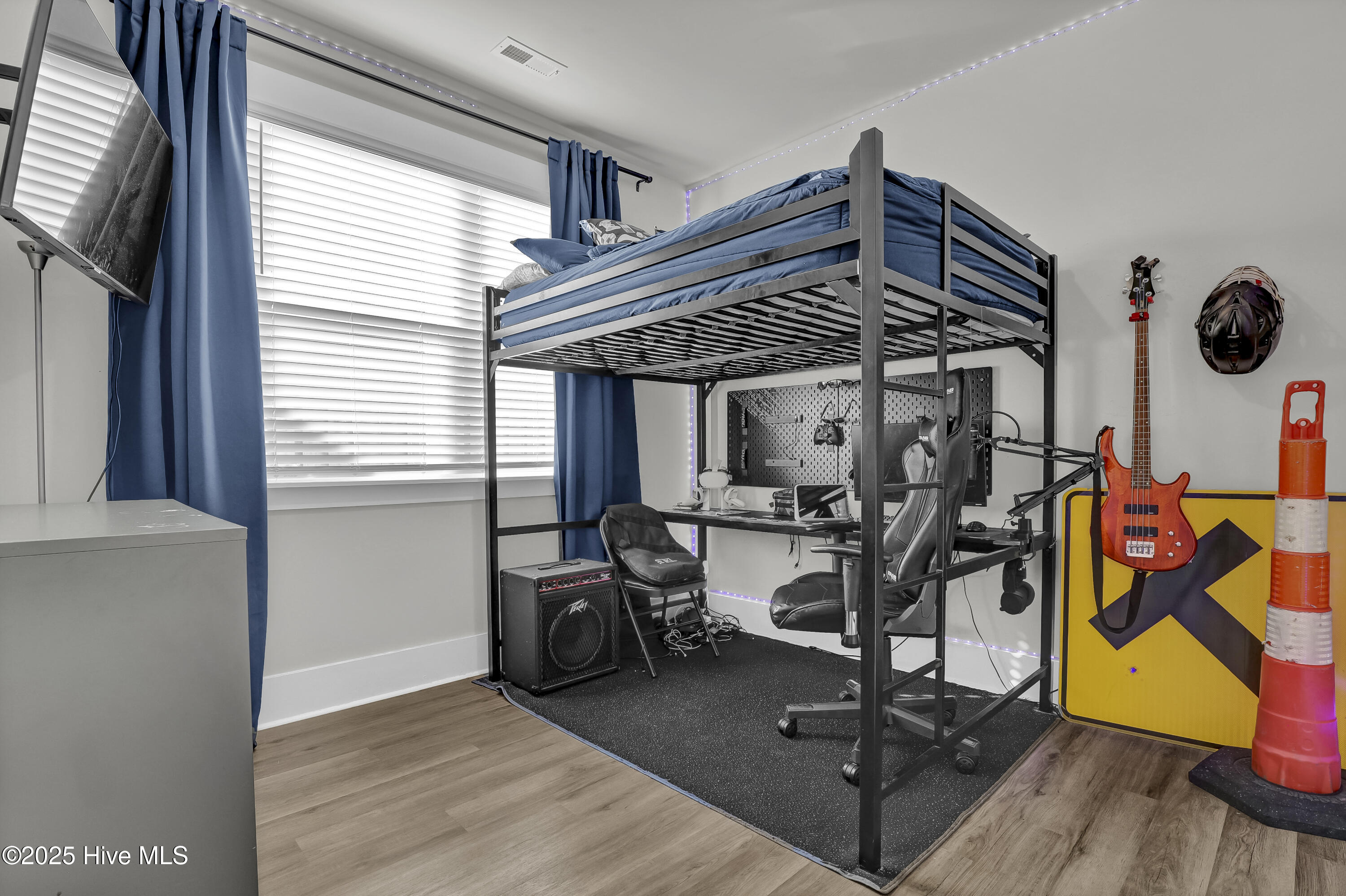 511 Edgewater Way Surf City, NC 28445 - Photo 29 of 61 3rd Bedroom, 1st Floor