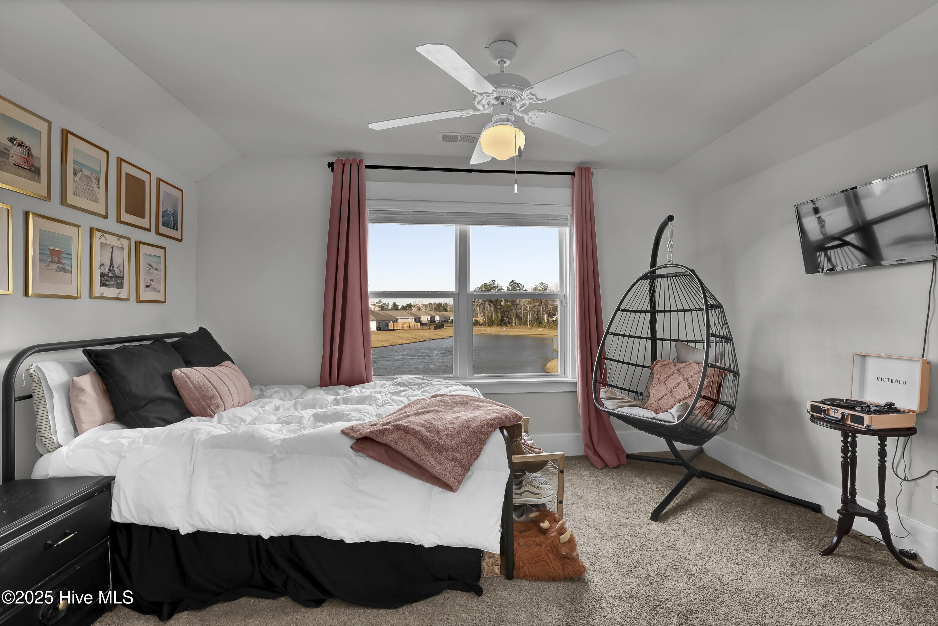 511 Edgewater Way Surf City, NC 28445 - Photo 36 of 61 5th Bedroom, 2nd Floor