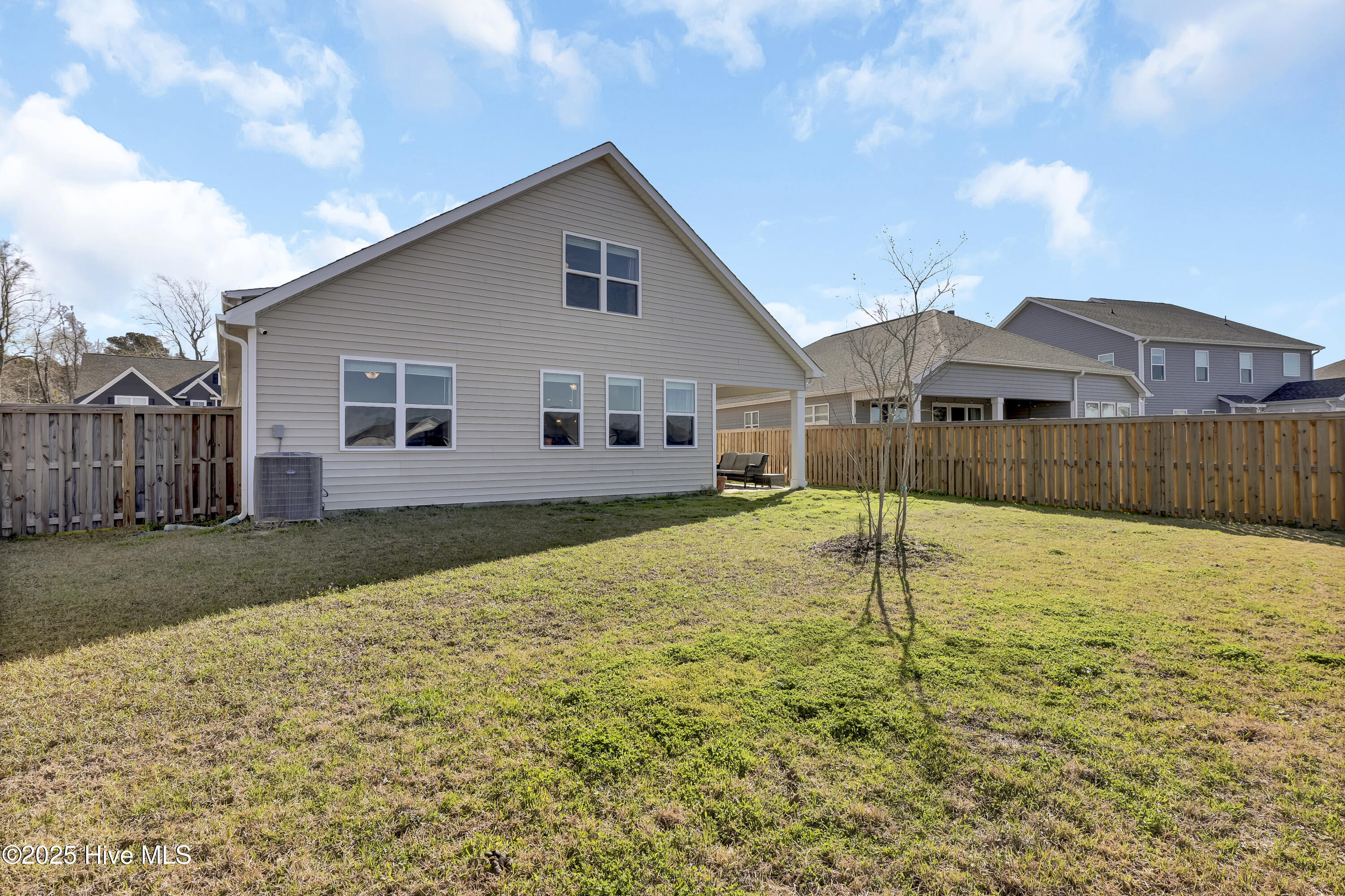 511 Edgewater Way Surf City, NC 28445 - Photo 43 of 61 Backyard, Pond Front