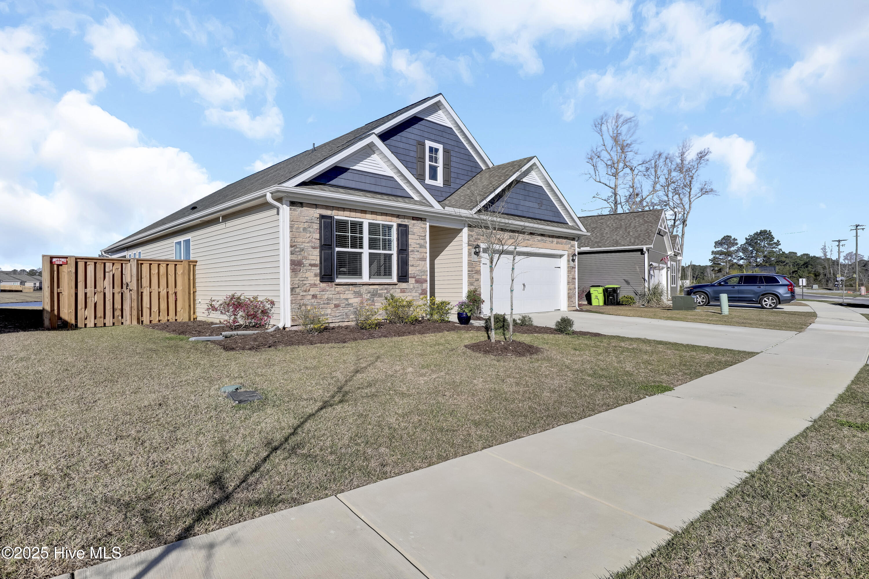 511 Edgewater Way Surf City, NC 28445 - Photo 4 of 61 511 Edgewater Way, Surf City, NC