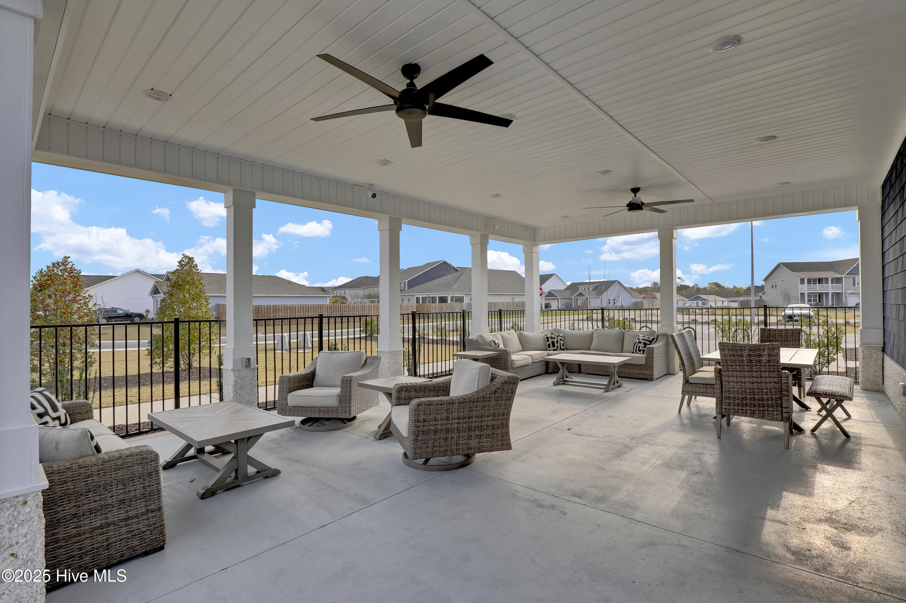 511 Edgewater Way Surf City, NC 28445 - Photo 58 of 61 Poolside Lounge