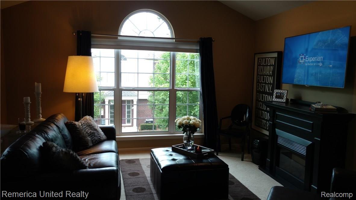 1717 Deepwood Circle, Unit 67 Rochester, MI 48307 - Photo 6 of 16 IMG_20160709_132558678.jpg