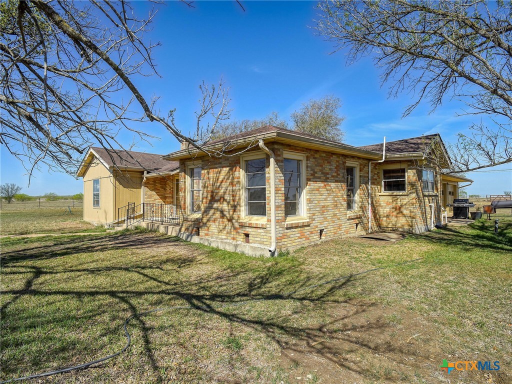 6598 Highway 97 Cost, TX 78614 - Photo 6 of 40