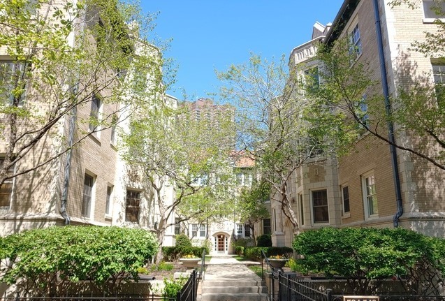 546 West Brompton Avenue, Unit 2S Chicago, IL 60657 - Photo 1 of 17 a view of a building