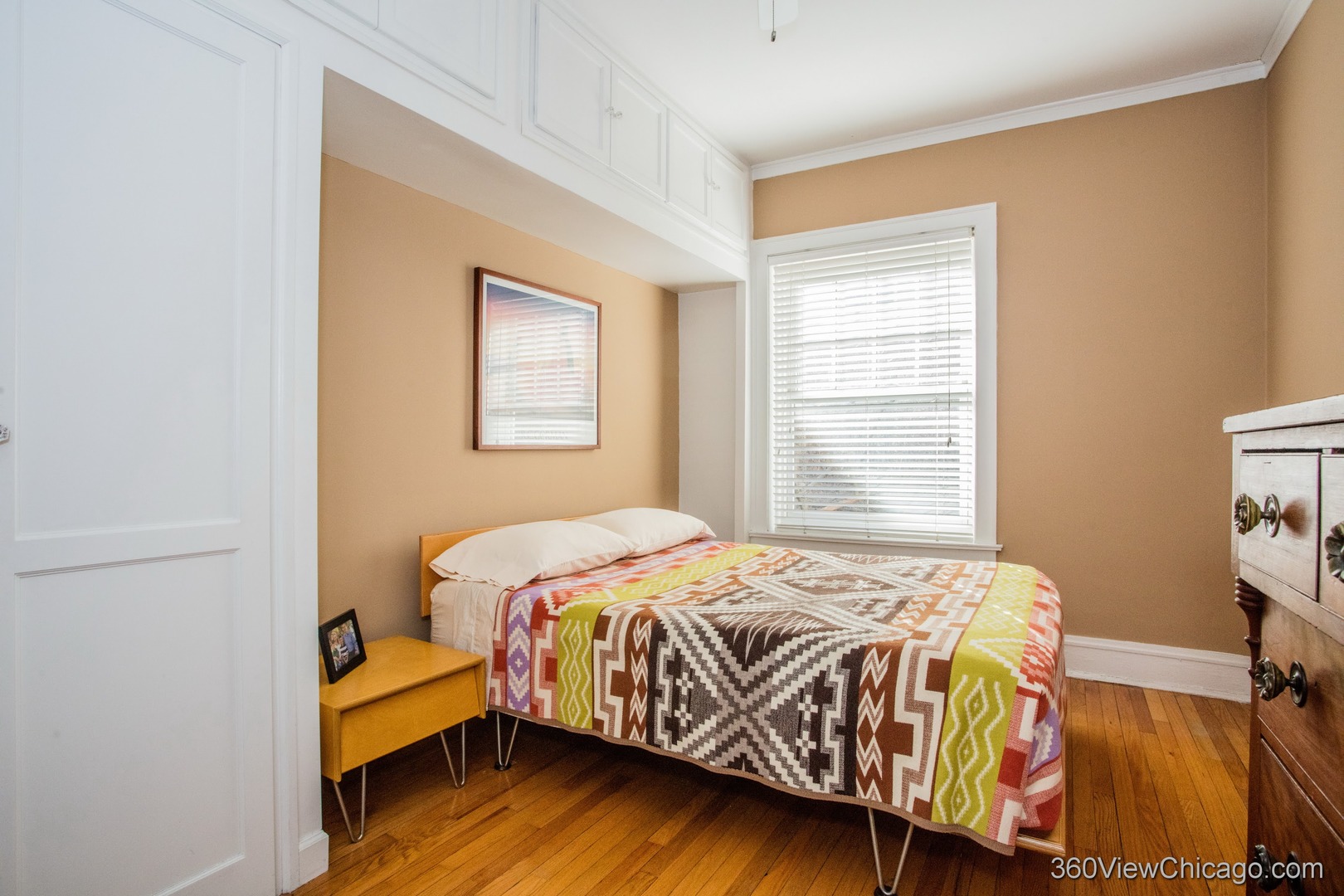 546 West Brompton Avenue, Unit 2S Chicago, IL 60657 - Photo 17 of 17 a bedroom with a bed and window
