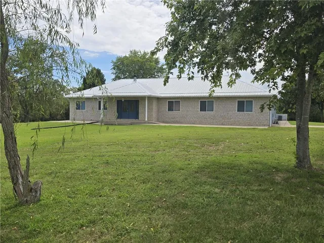 $1,699,900 | 5515 Northwest 451, Osceola, MO 64776