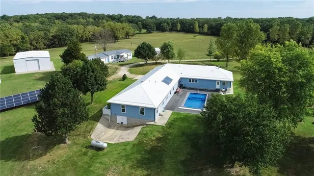$1,699,900 | 5515 Northwest 451, Osceola, MO 64776