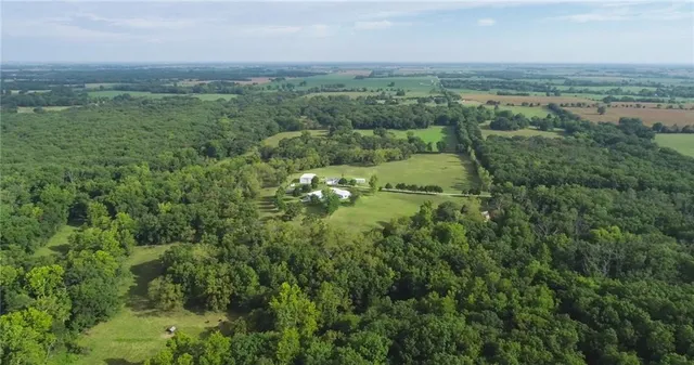 $1,699,900 | 5515 Northwest 451, Osceola, MO 64776