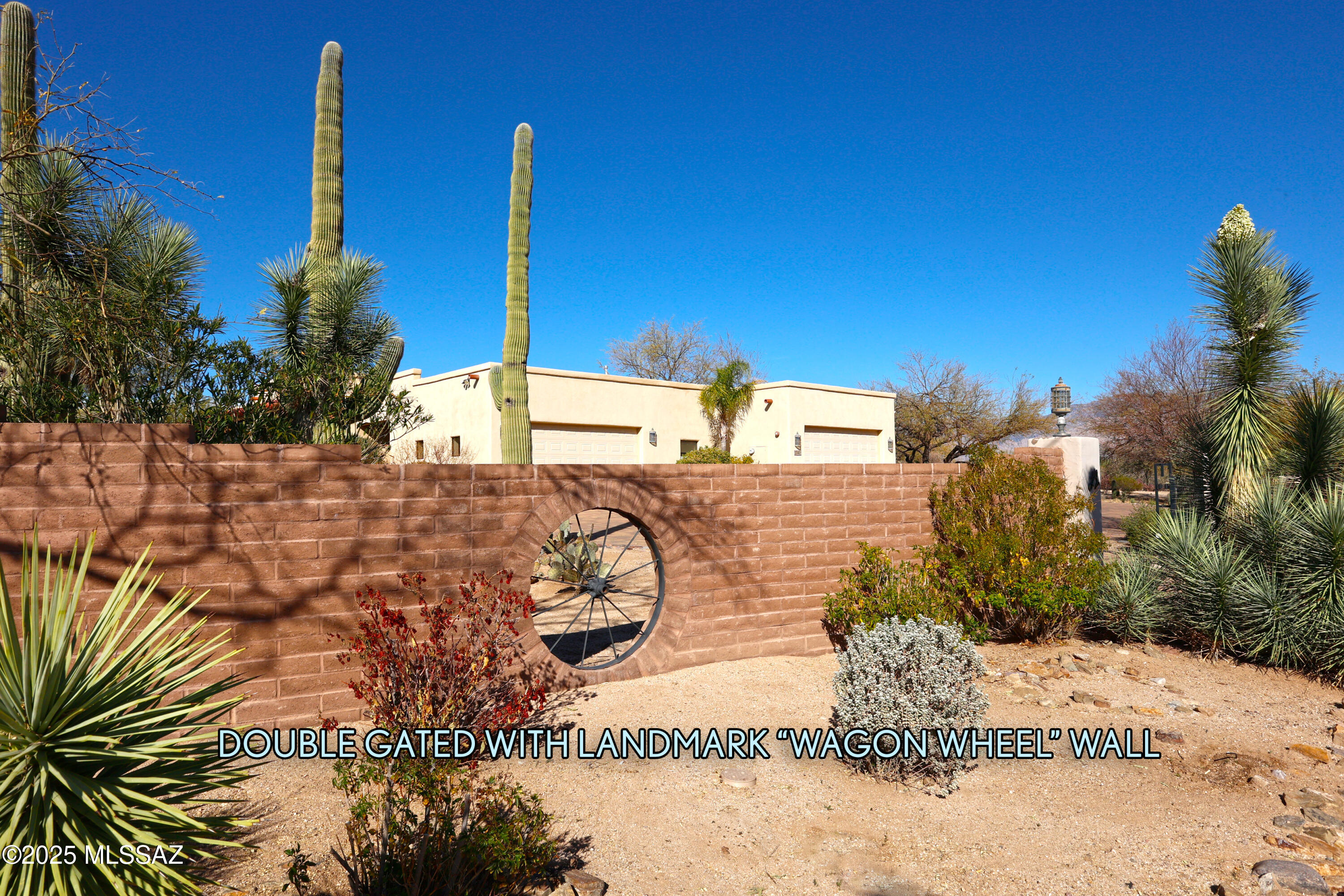 2040 West Lucero Road Oro Valley, AZ 85737 - Photo 4 of 46