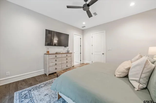 $759,900 | 15373 Lakeside Drive, Tyler, TX 75707