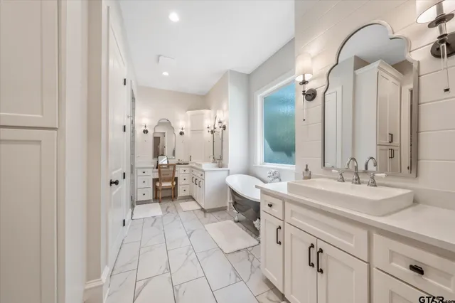 $759,900 | 15373 Lakeside Drive, Tyler, TX 75707