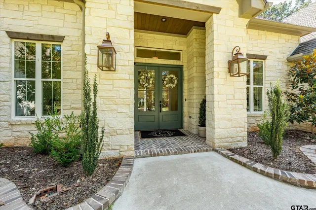 $759,900 | 15373 Lakeside Drive, Tyler, TX 75707