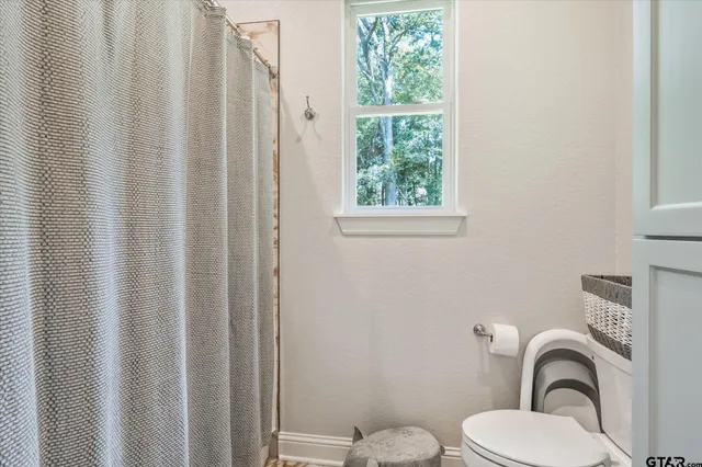 $759,900 | 15373 Lakeside Drive, Tyler, TX 75707