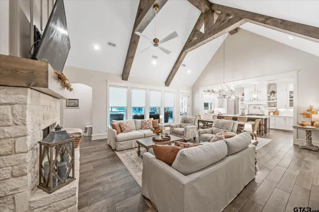 $759,900 | 15373 Lakeside Drive, Tyler, TX 75707