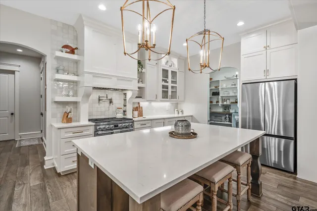 $759,900 | 15373 Lakeside Drive, Tyler, TX 75707