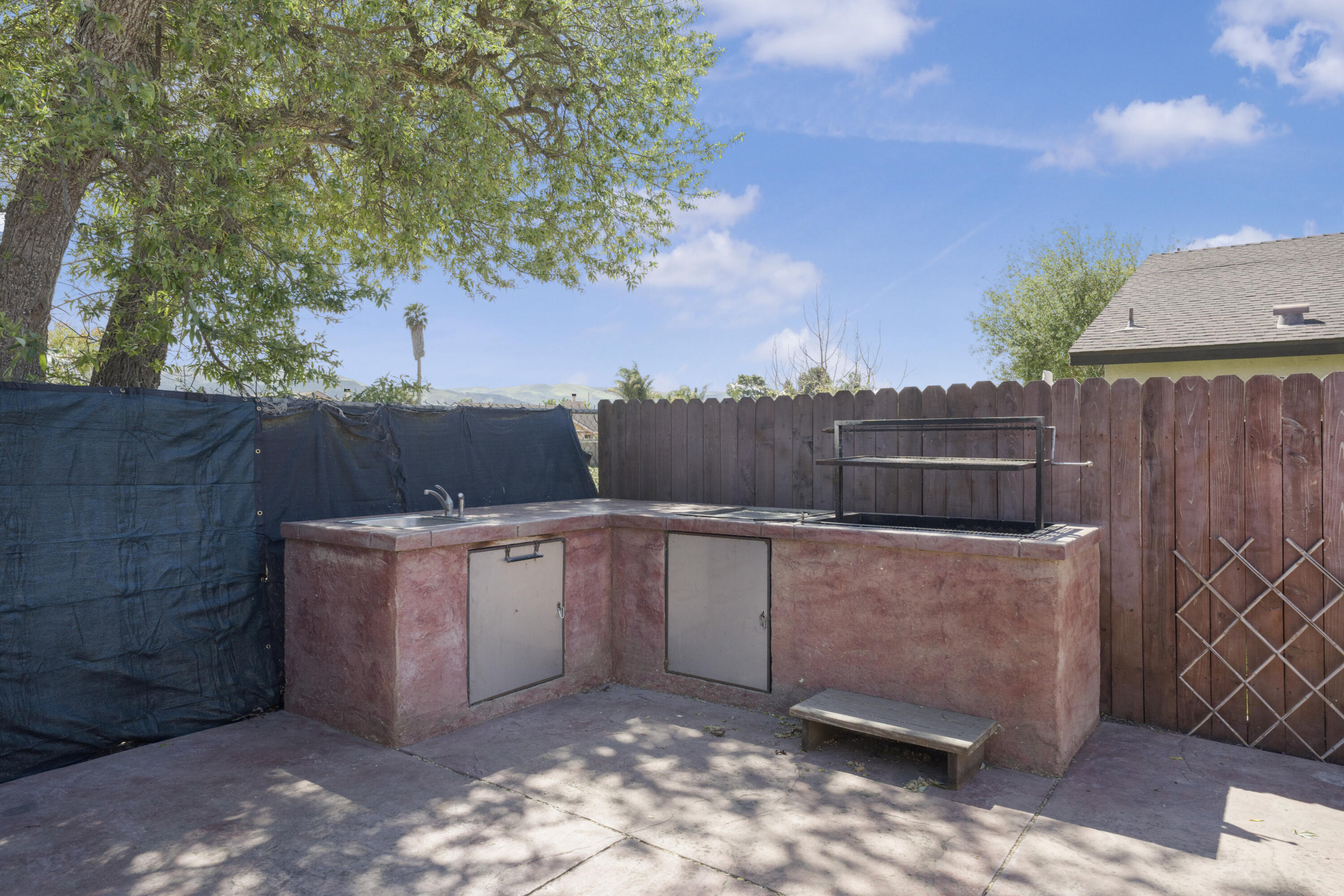 908 Northpoint Place Lompoc, CA 93436 - Photo 19 of 21 a balcony with an outdoor space