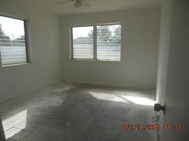 904 West 3rd Street Riviera Beach, FL 33404 - Photo 2 of 5 DSCN7277