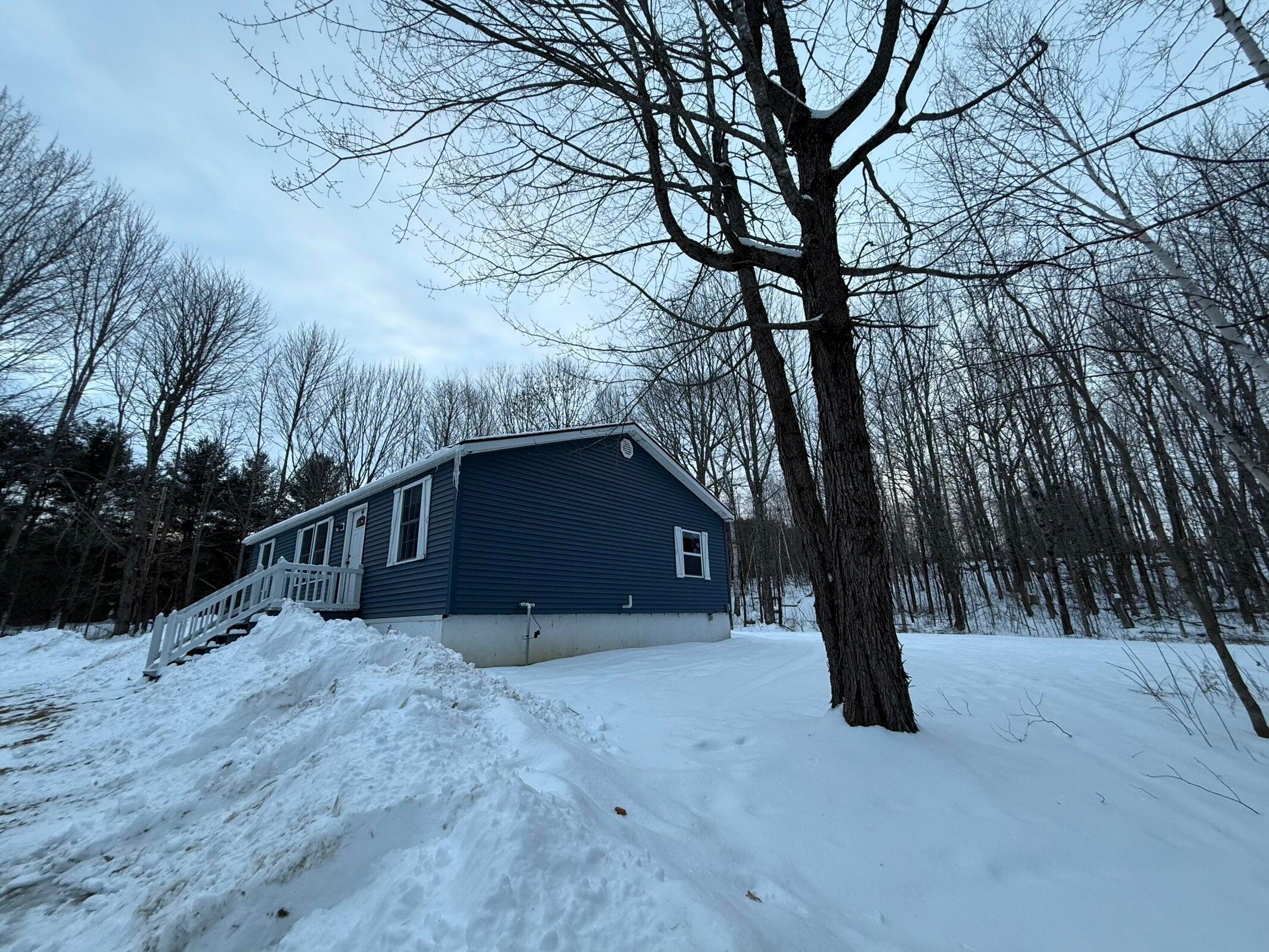 274 North Chester Road Lincoln, ME 04457 - Photo 3 of 32 20250209203933783303000000-o