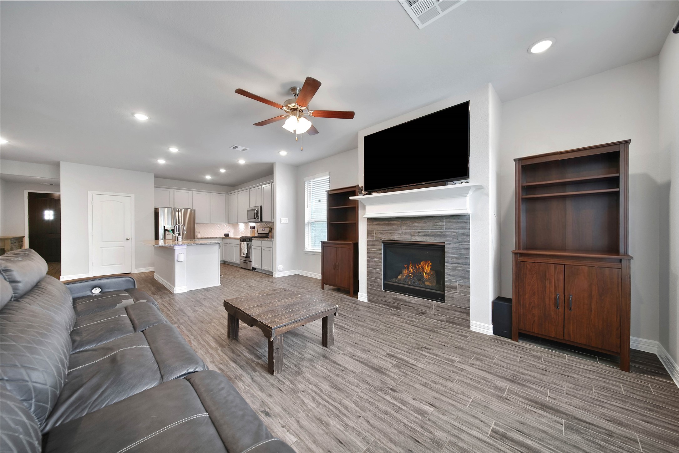 331 Silver Carp Trail Conroe, TX 77318 - Photo 13 of 49