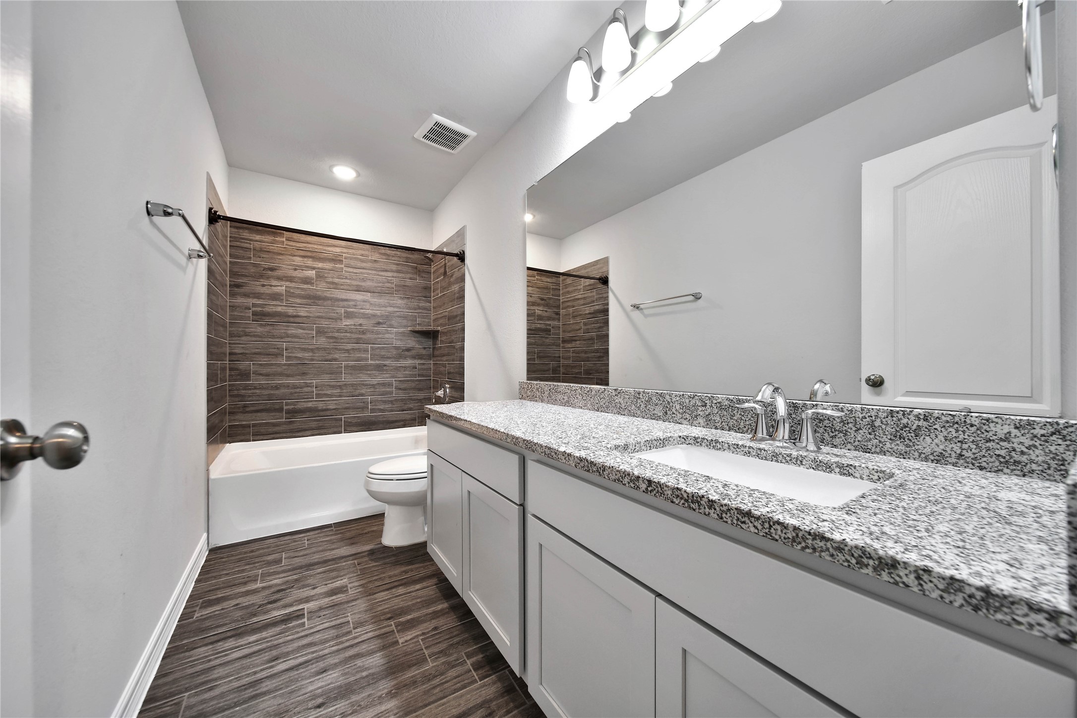 331 Silver Carp Trail Conroe, TX 77318 - Photo 27 of 49