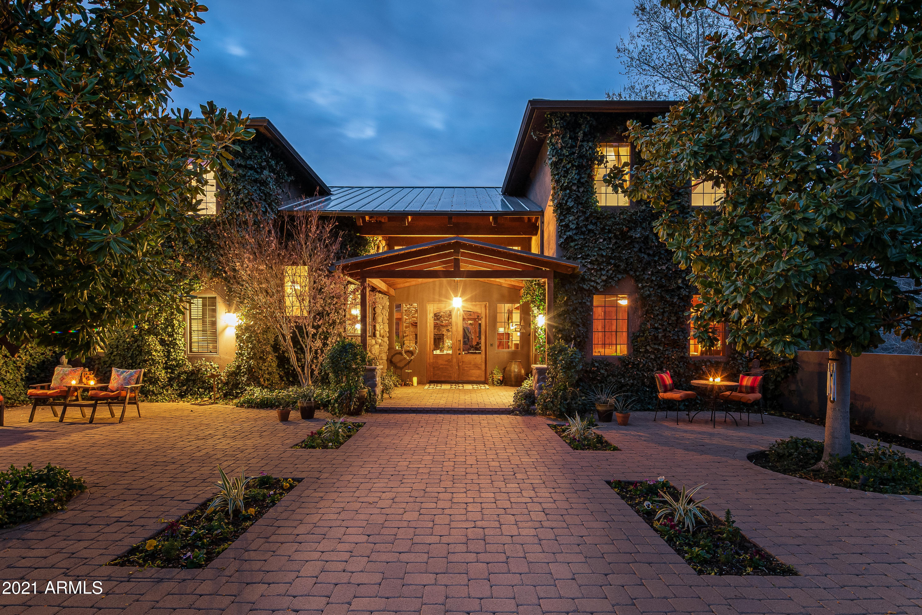 2620 Dancing Apache Road Sedona, AZ 86336 - Photo 13 of 72 JL_2620DancingApache-twilight-07