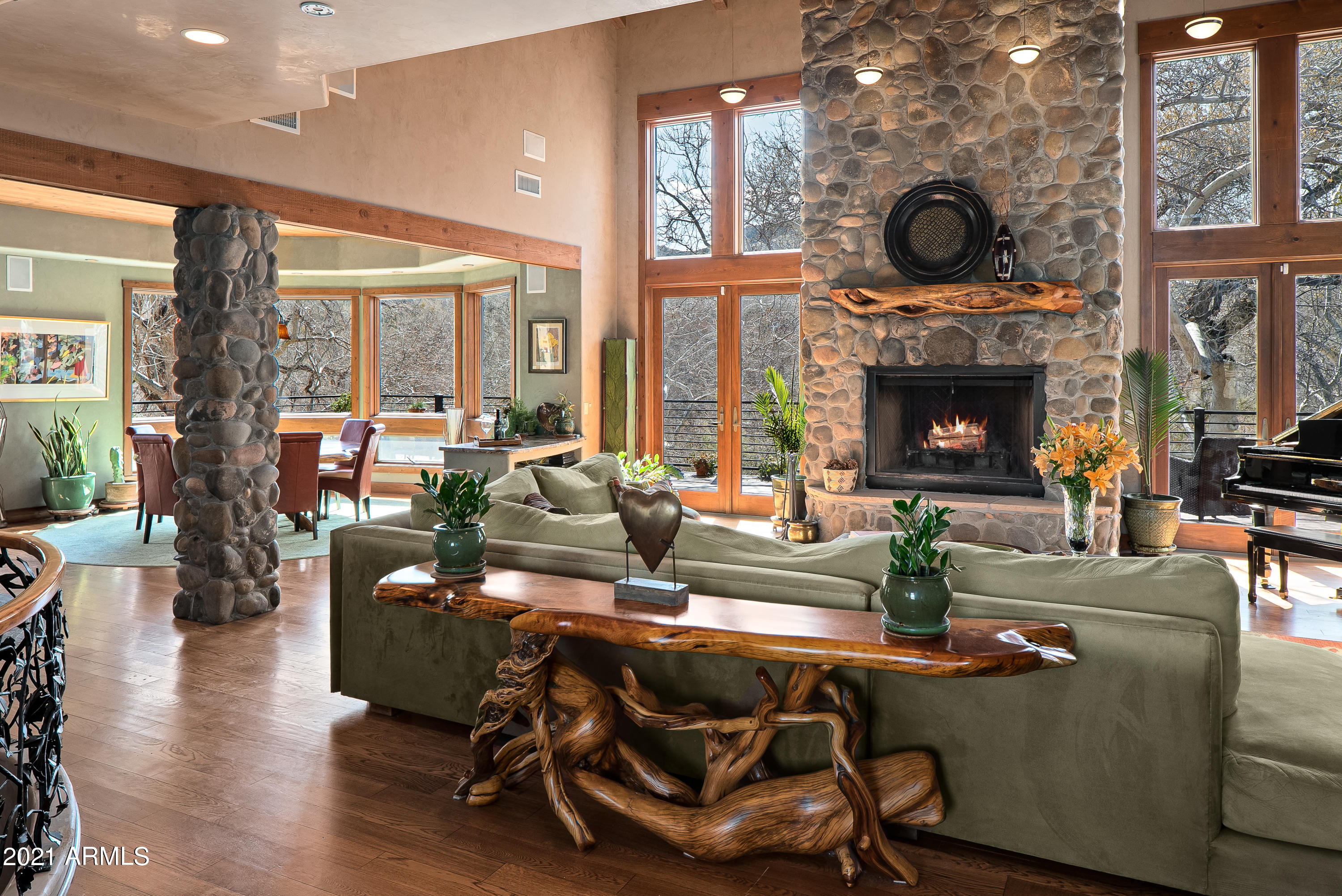 2620 Dancing Apache Road Sedona, AZ 86336 - Photo 17 of 72 JL_2620DancingApacheRd-interiors-02