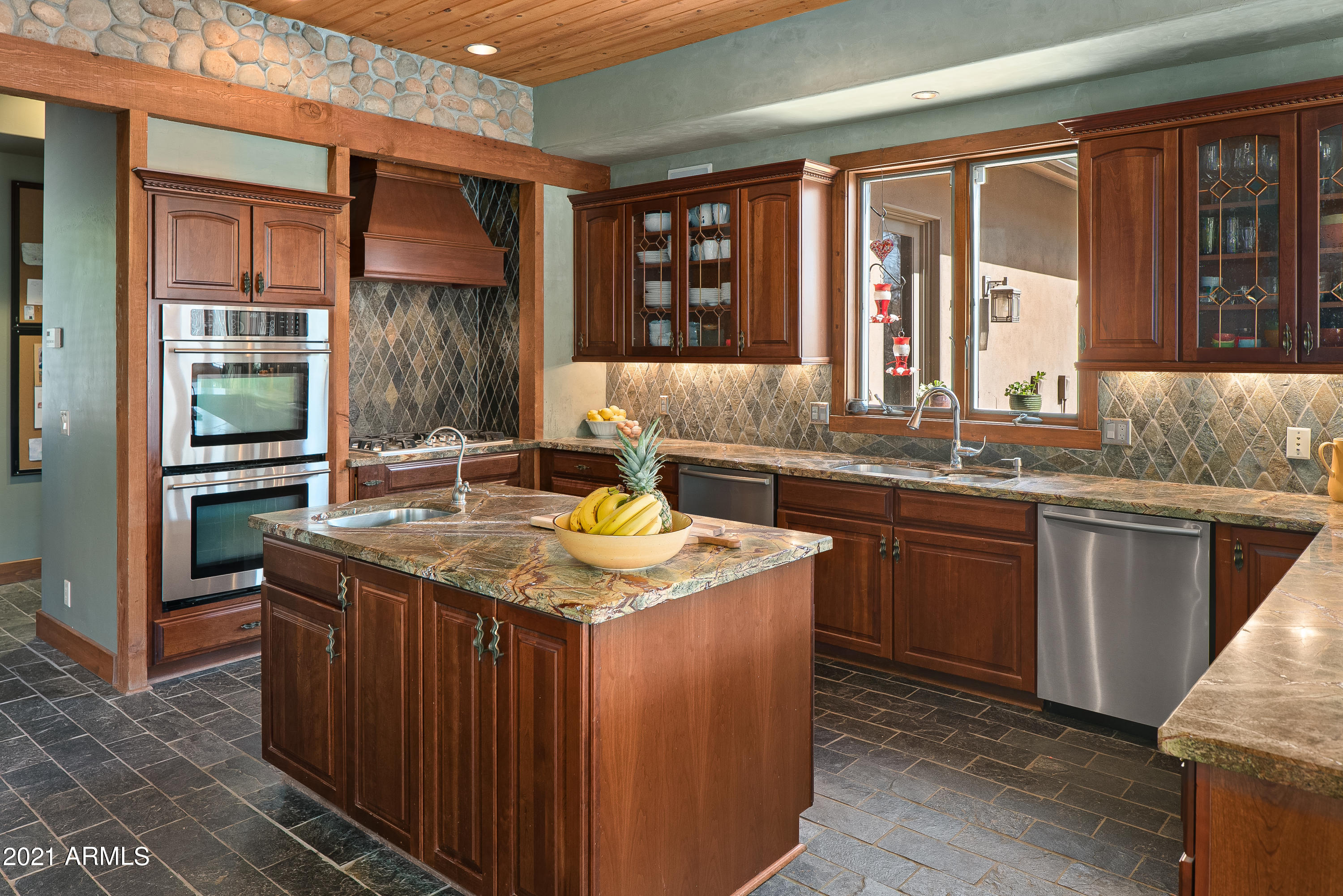 2620 Dancing Apache Road Sedona, AZ 86336 - Photo 24 of 72 JL_2620DancingApacheRd-interiors-07