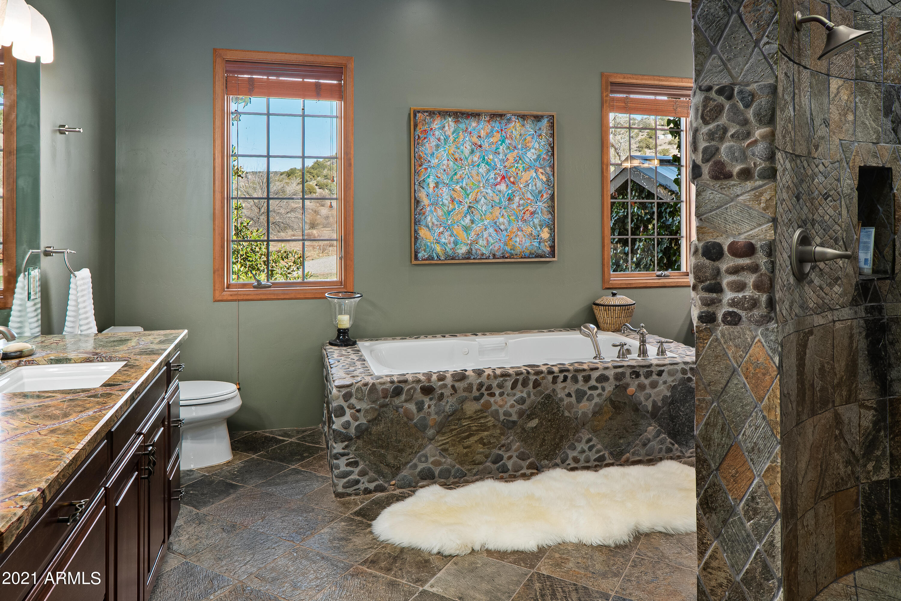 2620 Dancing Apache Road Sedona, AZ 86336 - Photo 31 of 72 JL_2620DancingApacheRd-interiors-17
