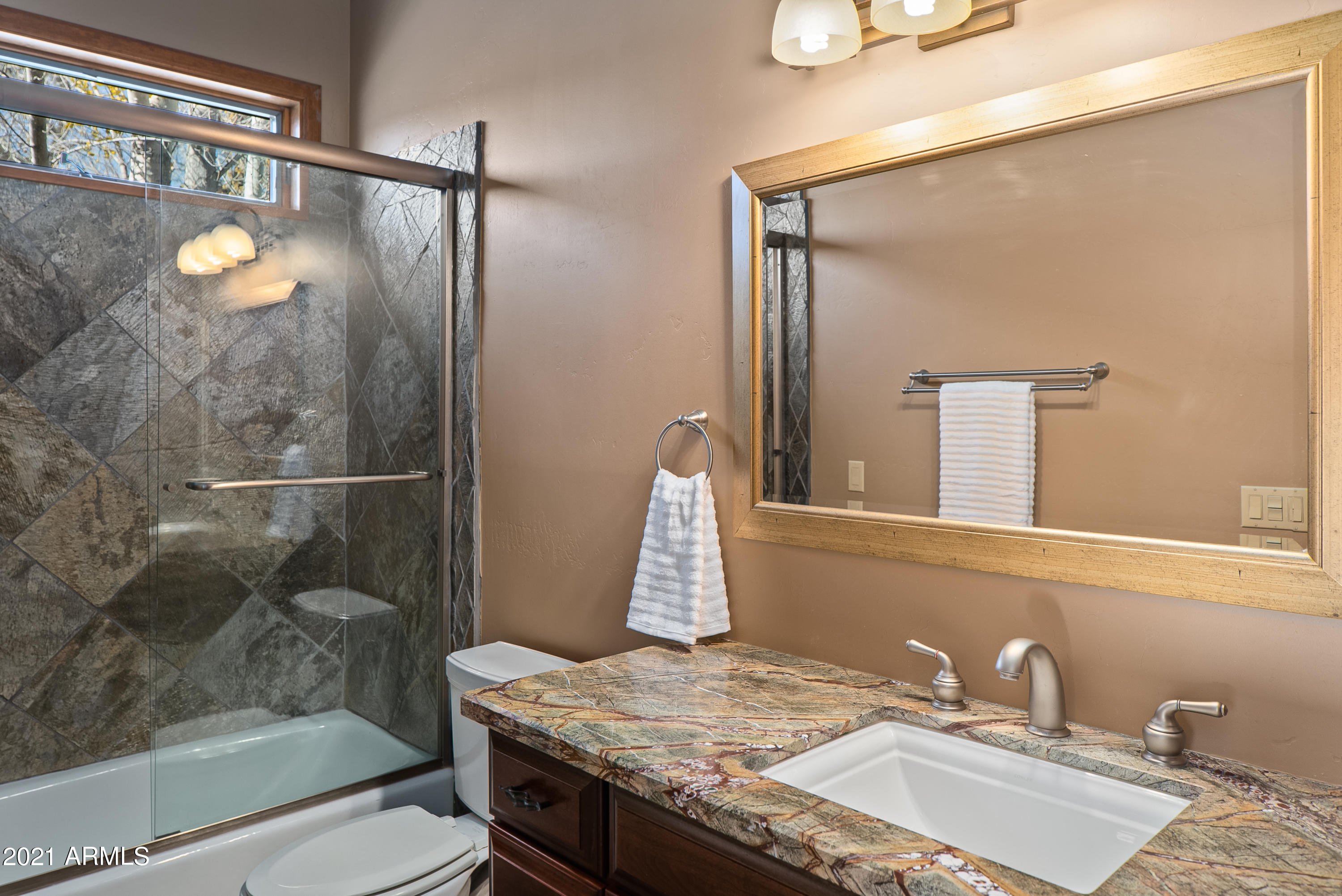 2620 Dancing Apache Road Sedona, AZ 86336 - Photo 35 of 72 JL_2620DancingApacheRd-interiors-23