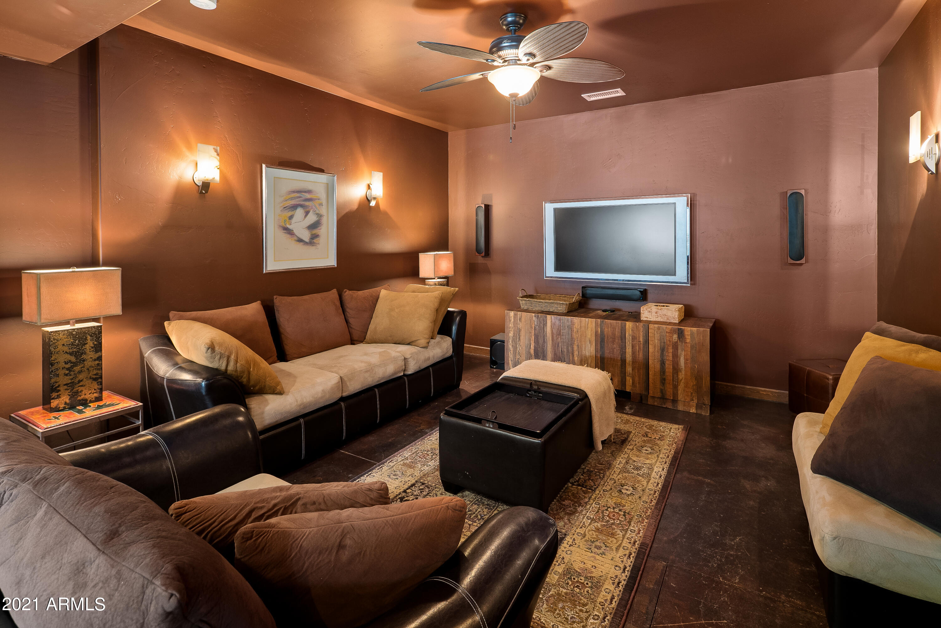 2620 Dancing Apache Road Sedona, AZ 86336 - Photo 46 of 72 JL_2620DancingApacheRd-interiors-32