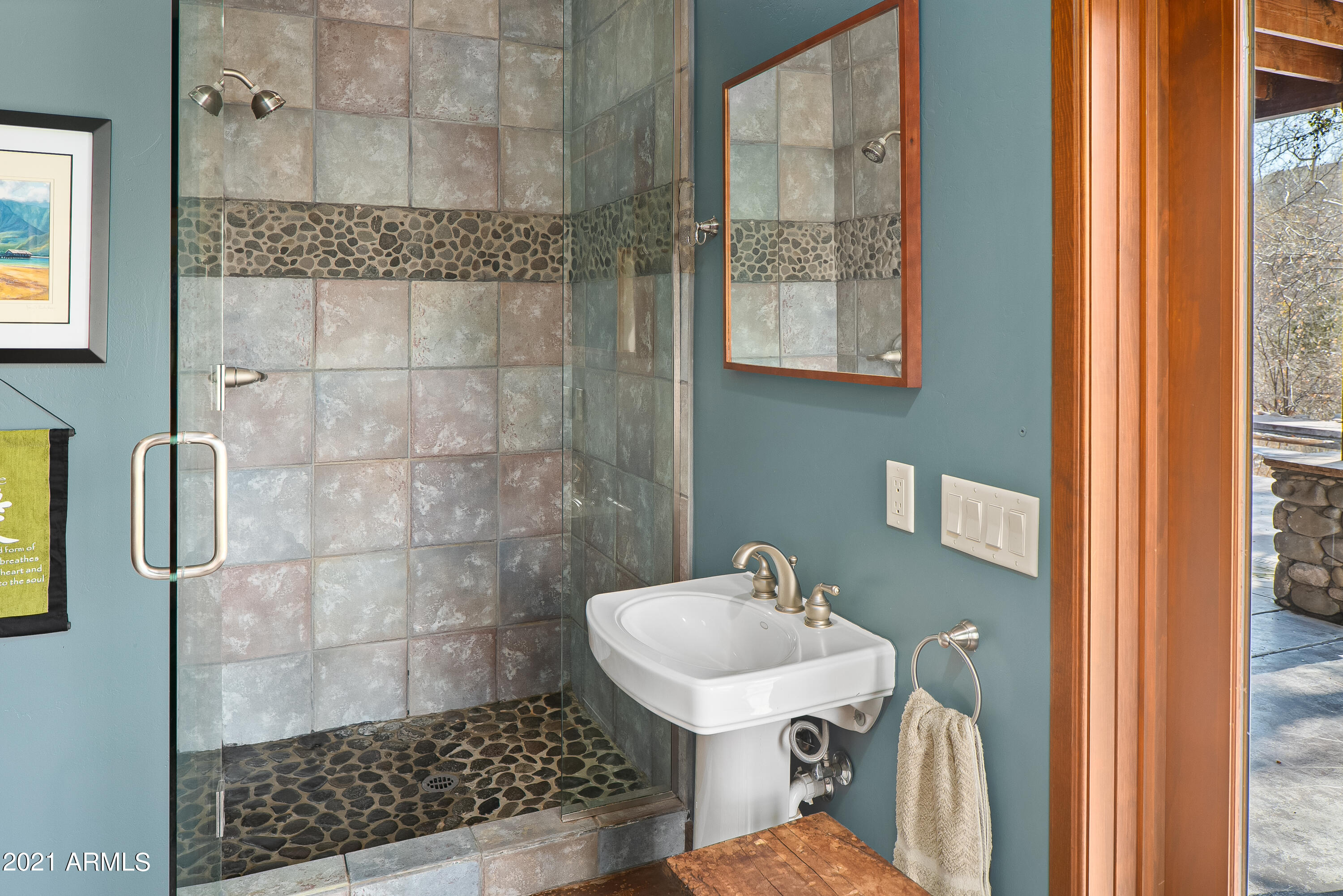 2620 Dancing Apache Road Sedona, AZ 86336 - Photo 49 of 72 JL_2620DancingApacheRd-interiors-30