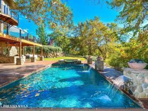 pool 2