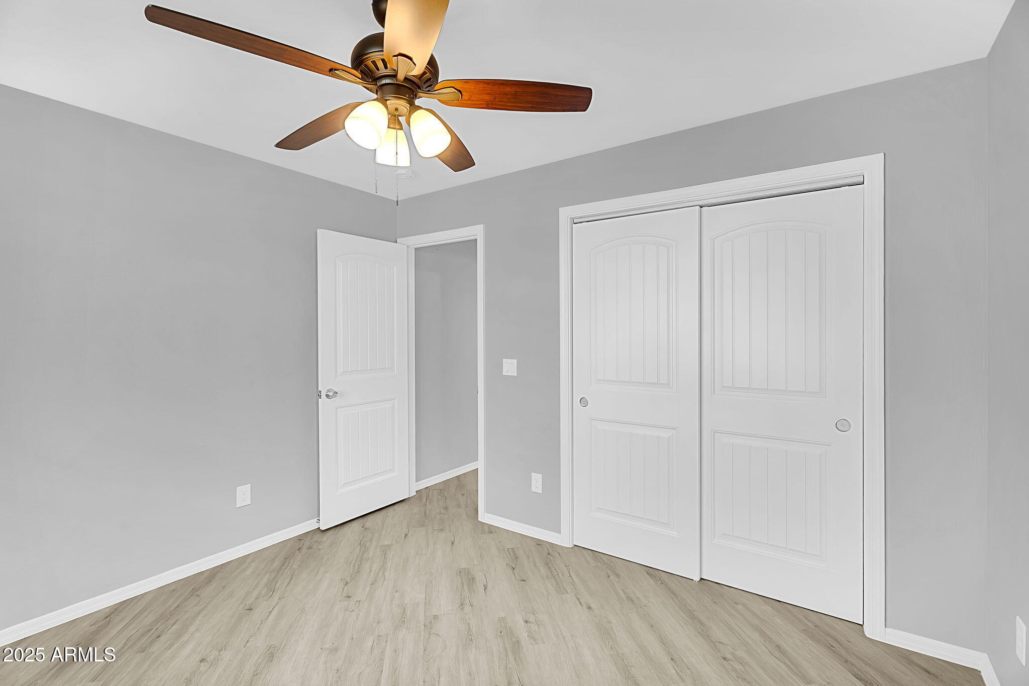 24272 East King Road Florence, AZ 85132 - Photo 11 of 20 Spacious Rooms!
