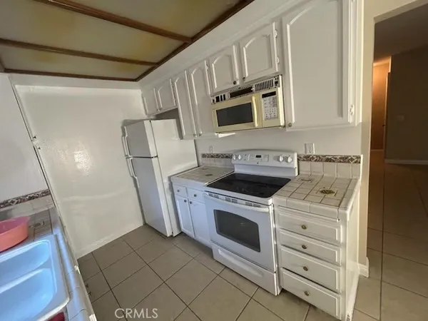$2,350 | 1806 North Fairview Street, Unit Q, Santa Ana, CA 92706