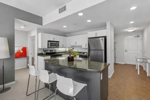 $409,900 | 206 Park Boulevard, Unit 313, San Diego, CA 92101