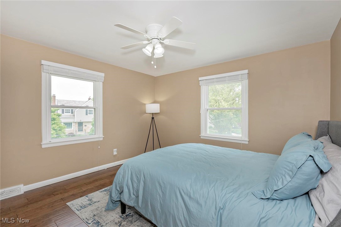2381 Charney Road Cleveland, OH 44118 - Photo 31 of 47 Bedroom 2