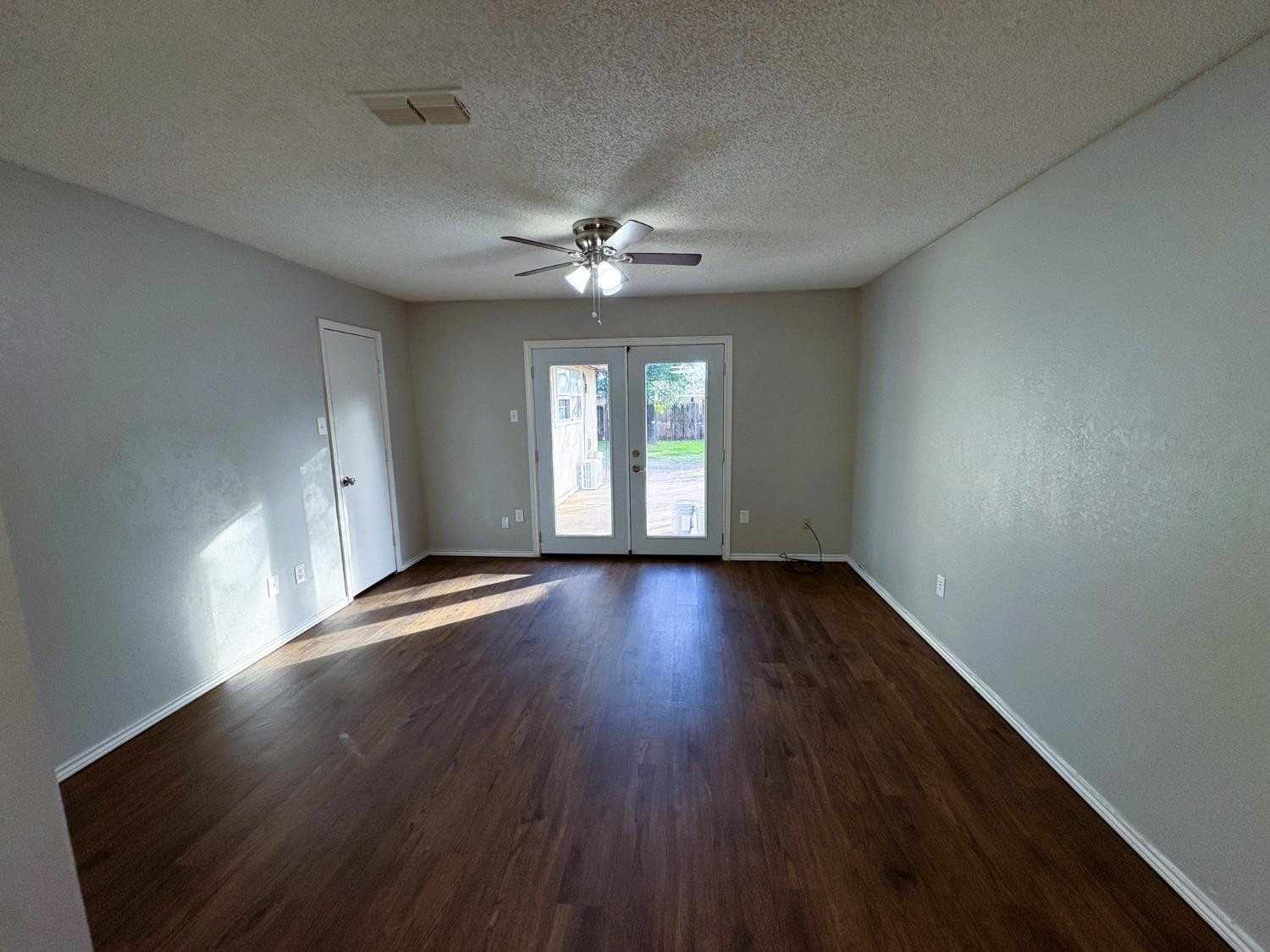 2215 36th Street Lubbock, TX 79412 - Photo 3 of 16 Photo 3