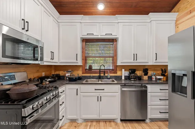 $279,000 | 274 Game Reserve Road, Columbia, MS 39429