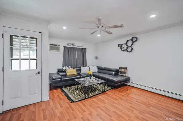 $699,000 | 32 Needle Lane, Levittown, NY 11756