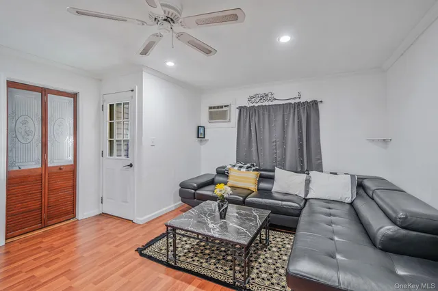 $699,000 | 32 Needle Lane, Levittown, NY 11756