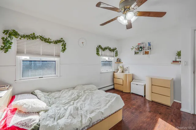 $699,000 | 32 Needle Lane, Levittown, NY 11756