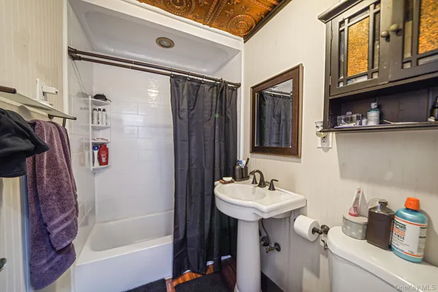 $699,000 | 32 Needle Lane, Levittown, NY 11756