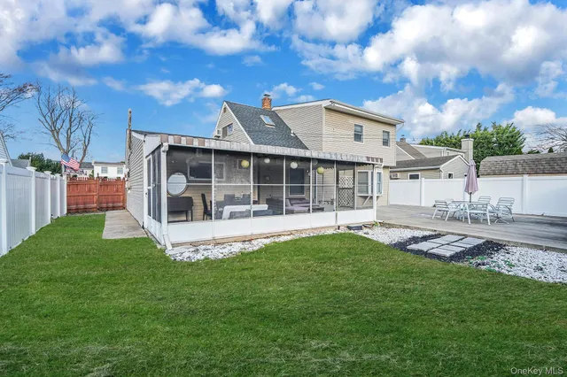 $699,000 | 32 Needle Lane, Levittown, NY 11756